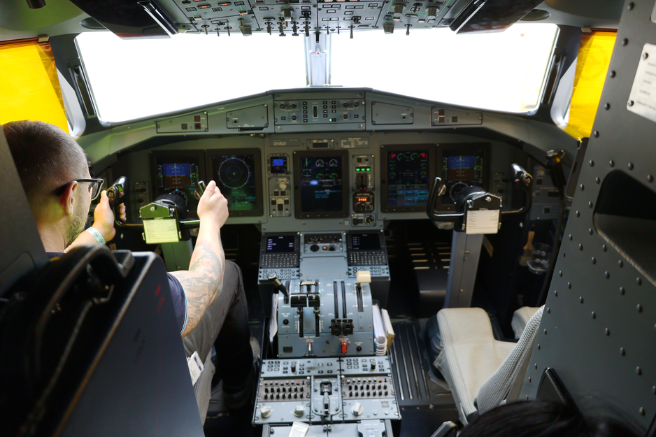 Cockpit der ATR72 | © Linz Airport