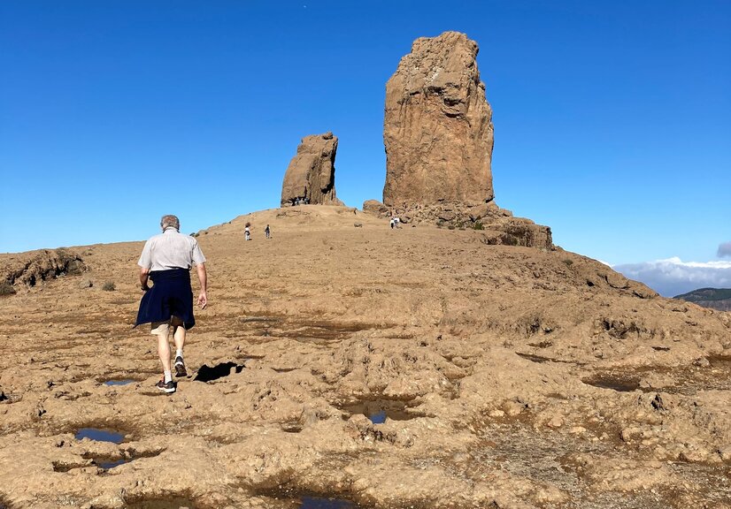 Wanderer am Weg zum Roque Nublo | © Flughafen Linz Wanderer am Weg zum Roque Nublo | © Flughafen Linz