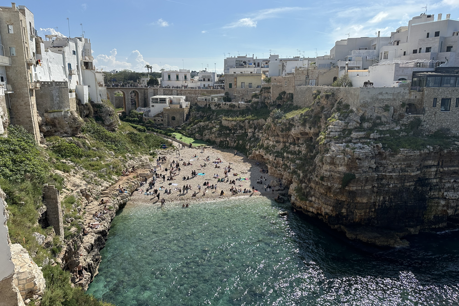 Berühmter Strand Cala Porto in Polignano a Mare | © Linz Airport