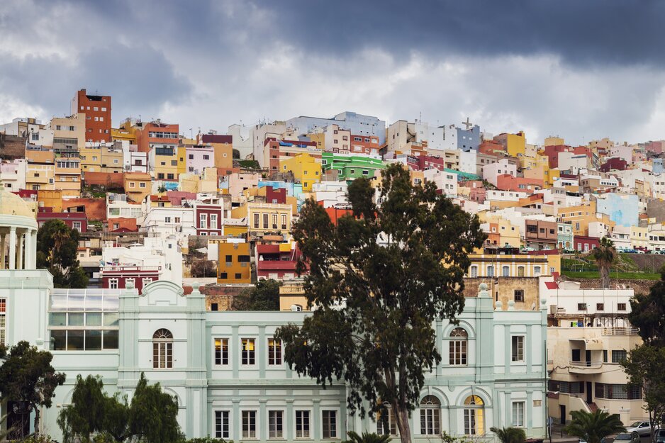 Bunte Häuser auf den Hügeln von Barrio San Juan  in Las Palmas   | © Envato Elements