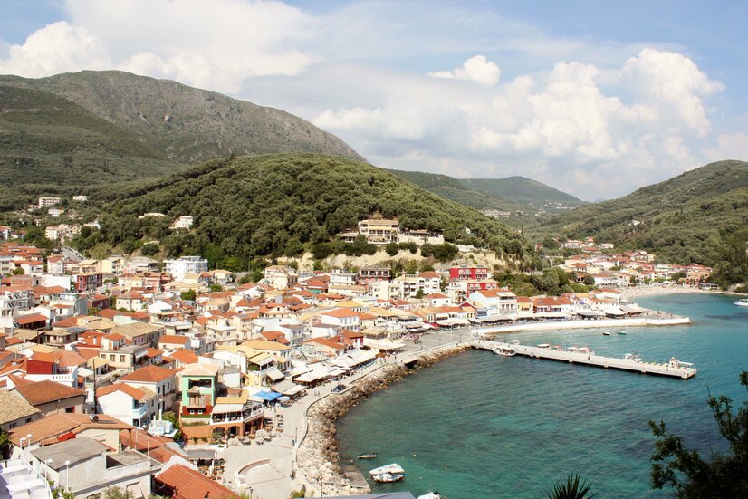 Hafenstadt Parga auf Epirus | © Rhomberg Reisen