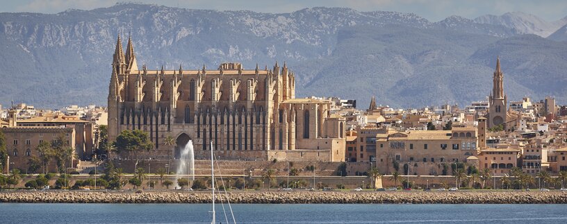 Kathedrale von Palma meerseitig | © Envato Elements