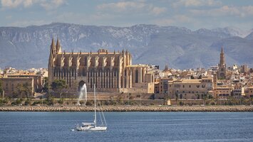 Kathedrale von Palma meerseitig | © Envato Elements