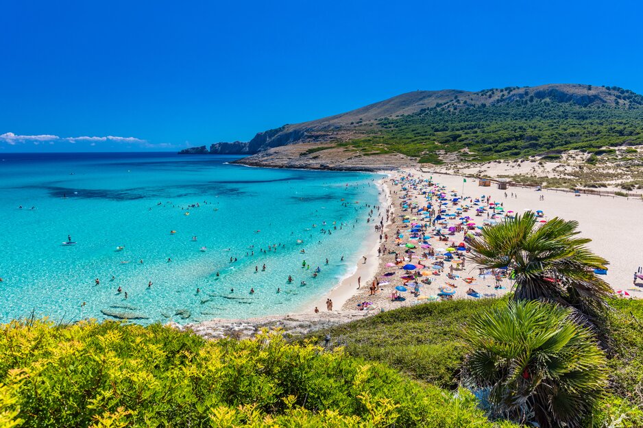 Blick auf die wunderschöne Bucht von Mesquida | © Envato Elements