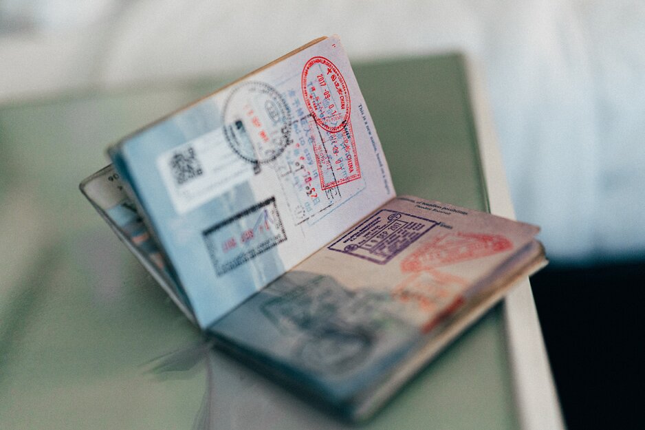 Pass mit Stempel | © Linz Airport