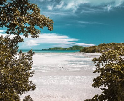 Türkisblaue Meeresbucht | © Unsplash