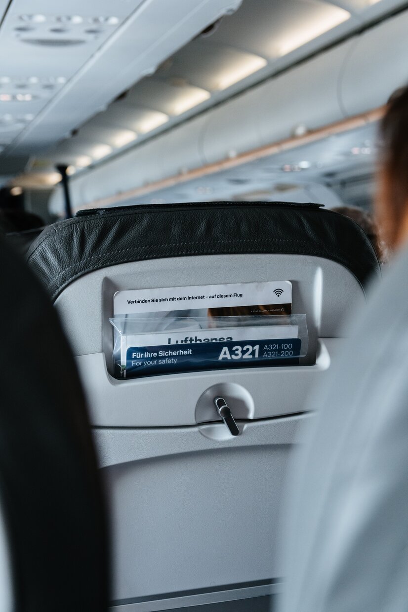 Blick auf Vordersitz in Flugzeugkabine | © Pexels Blick auf Vordersitz in Flugzeugkabine | © Pexels