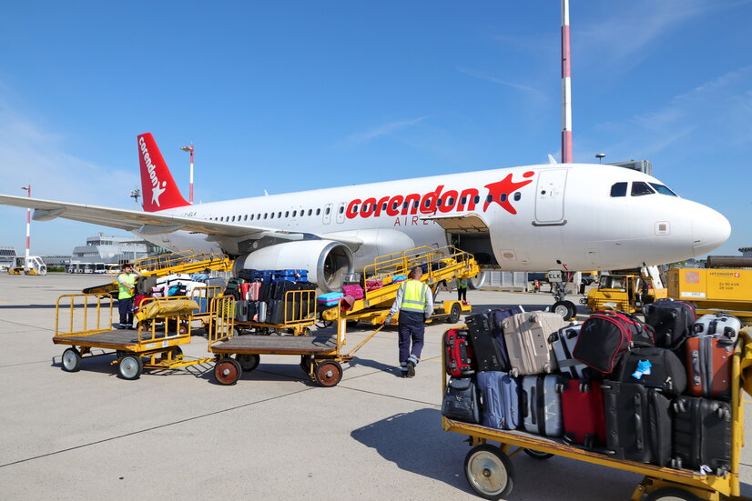 Beladung einer Corendon Maschine mit Gepäck | © Linz Airport