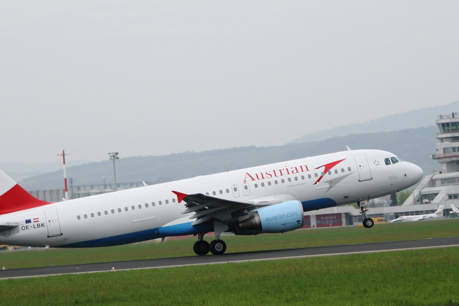 Startender Airbus A320 der Austrian Airlines