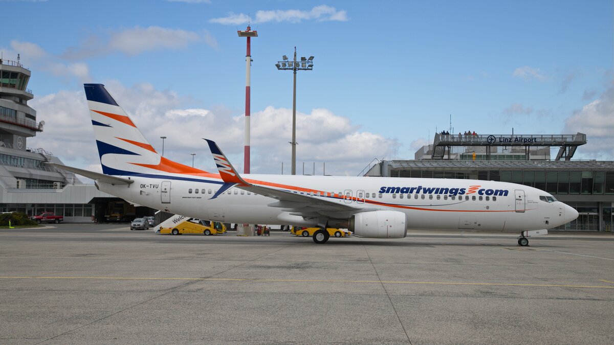 B737-800 der Smartwings am Vorfeld
