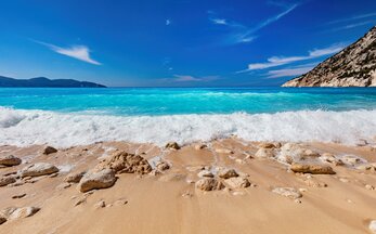 Myrtos Beach | © Envato